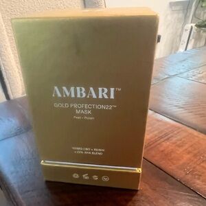 NWOT/ Ambari Gold Profection22™ Mask